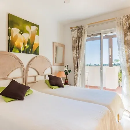 Wonderful 5 Minutes Flat Walk To The Centre Of